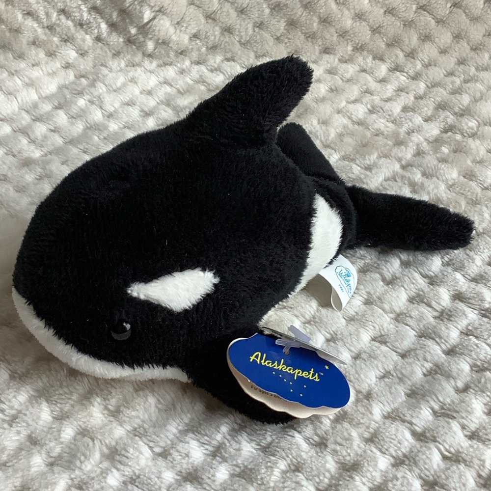Alaskapets Wishpets Plush Killer Whale with Sounds and Tags Stuffed Animal Toy